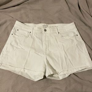 Levi white denim high rise shorts